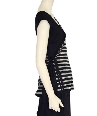 Out of stock/Two side stripes blouse