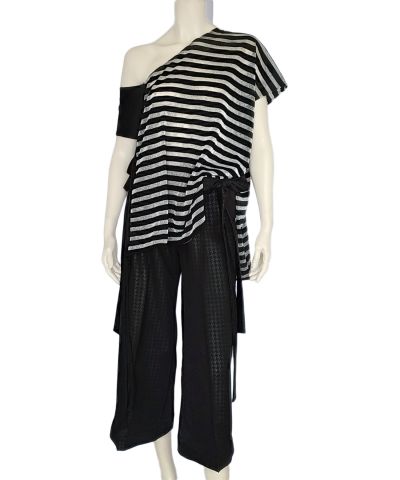 Out of stock/Two side stripes blouse