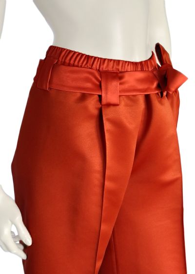 Brick color trousers