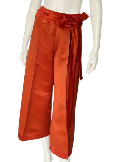Brick color trousers