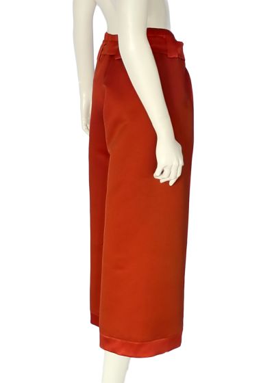 Brick color trousers