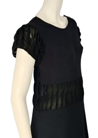 Midi black dress with puffed sleeves