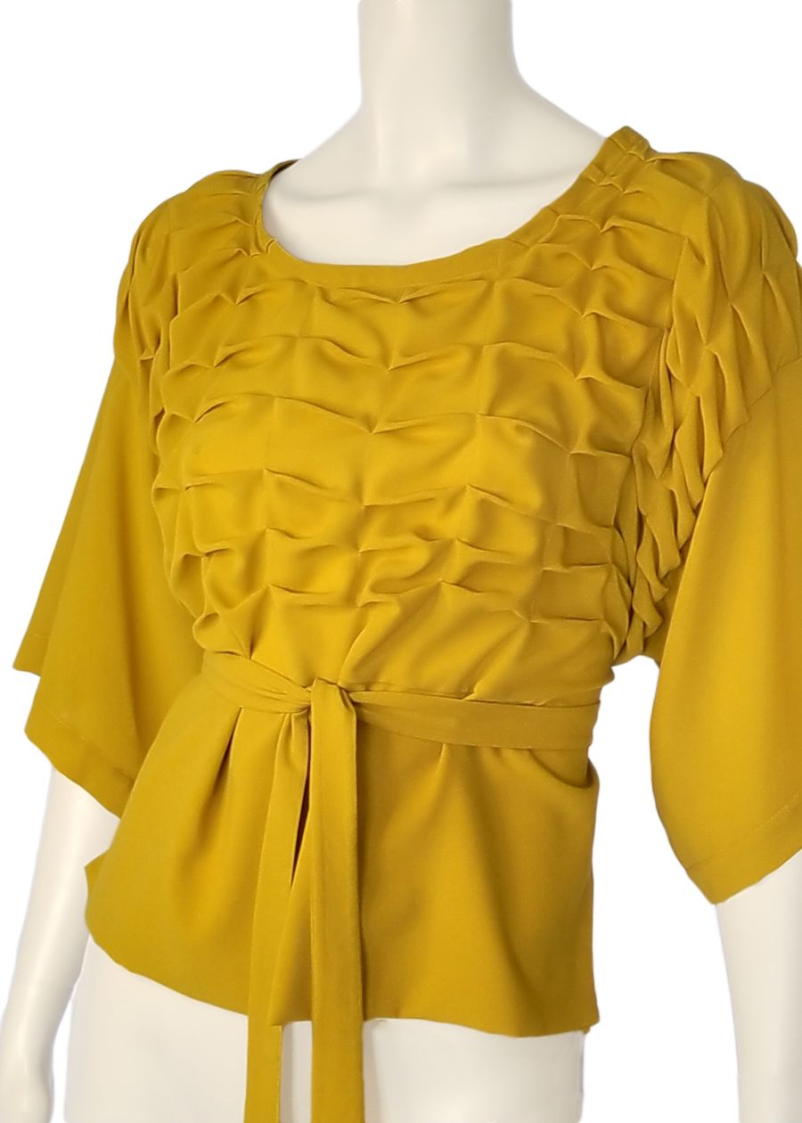 Sunny mustard textured top — front view
