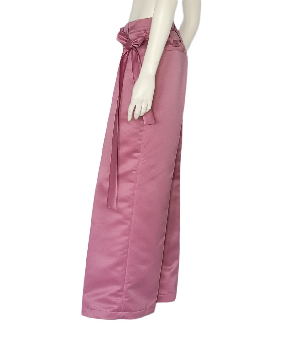 Wide leg high waist pink trousers — front view