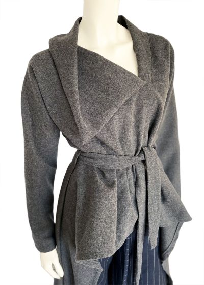 SOLD/ Asymmetric Cut Woolen Top